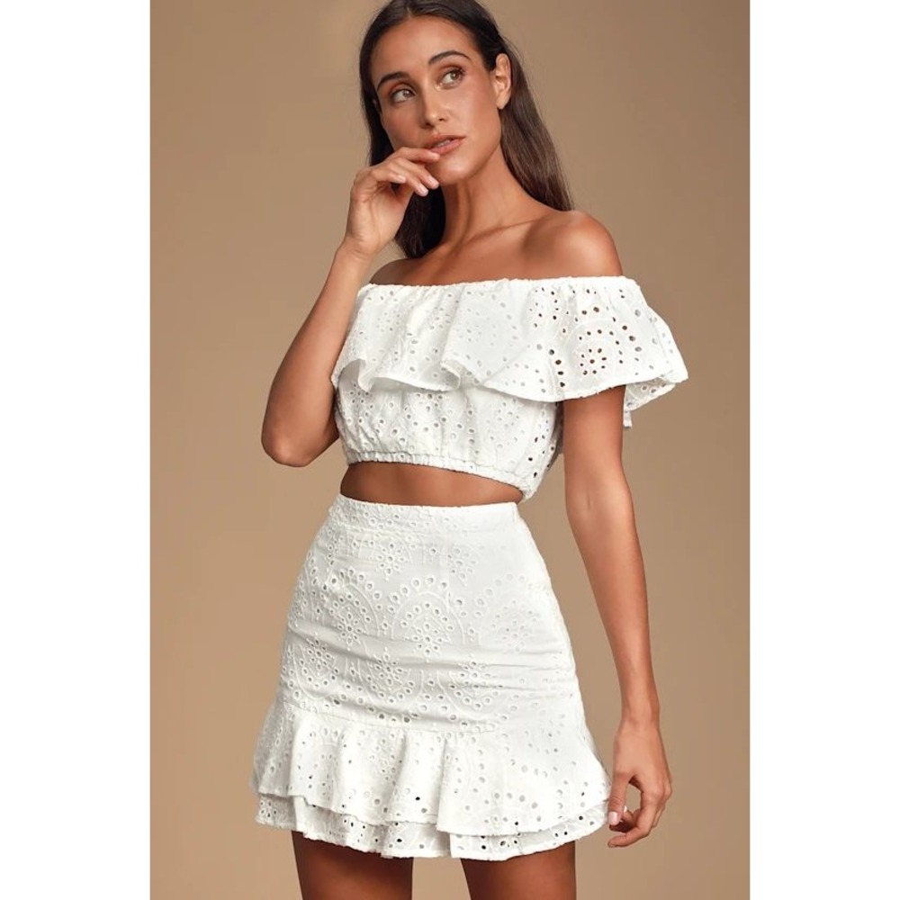 Lulus Playa de Isla White Eyelet Lace Ruffled Mini Skirt White Small